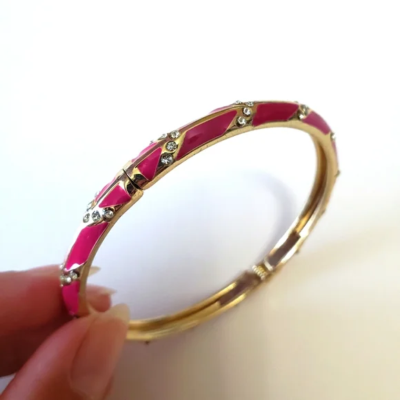 Enamel pink and Rhinestone, hinged Clamper bangle bracelet - Picture 2 of 8